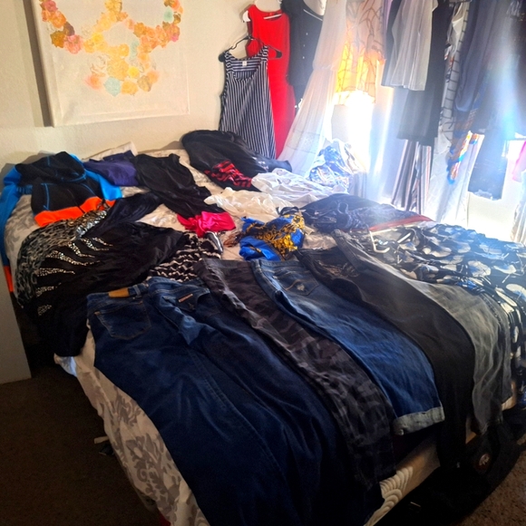 Clothing bundle. Satisfaction Guaranteed Brand name clothes and shoes - Picture 2 of 4